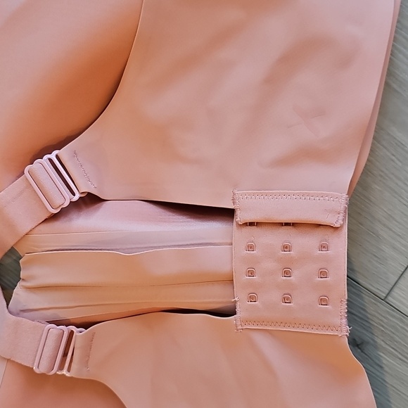 Knix Catalyst Front Zip Sporta Bra, Size 8 - Picture 6 of 12